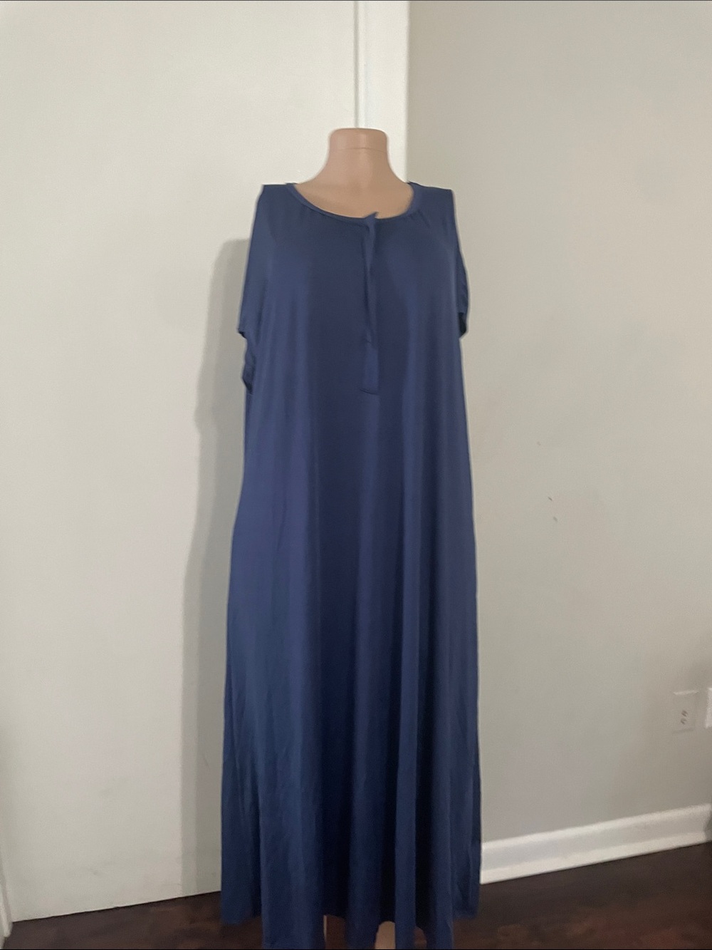 Sleeveless Navy Maxi Dress with Scoop Neck